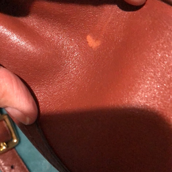 Coach Willis cognac color leather with gold hardware - Picture 13 of 13
